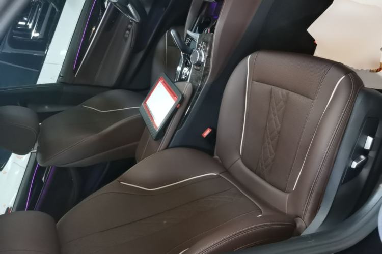 Used BMW 5 Series 2022 Second Facelift 525Li M Sport Package Right Front Seat
