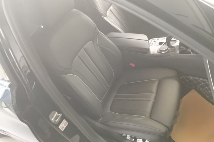 Used BMW 5 Series 2022 530i Sport Line M Sport Package Right Front Seat