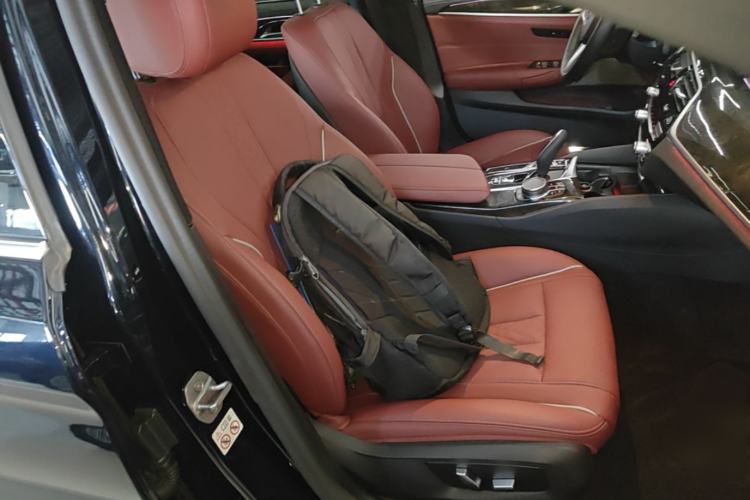 Used BMW 5 Series 2022 Second Facelift 525Li M Sport Package Right Front Seat