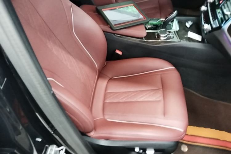 Used BMW 5 Series 2022 Second Facelift 525Li M Sport Package Right Front Seat