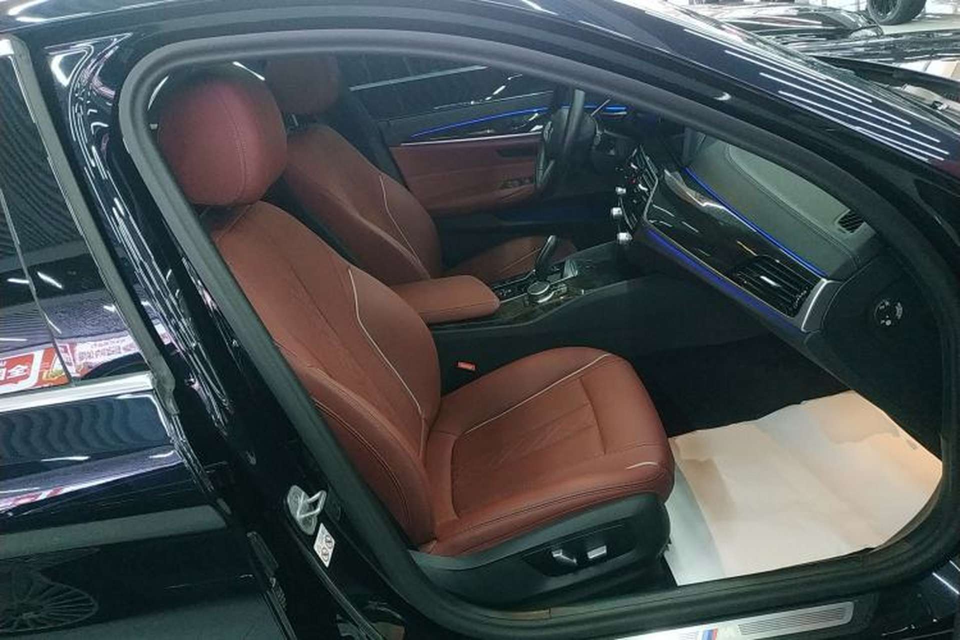 Used BMW 5 Series 2022 Second Facelift 525Li M Sport Package Right Front Seat