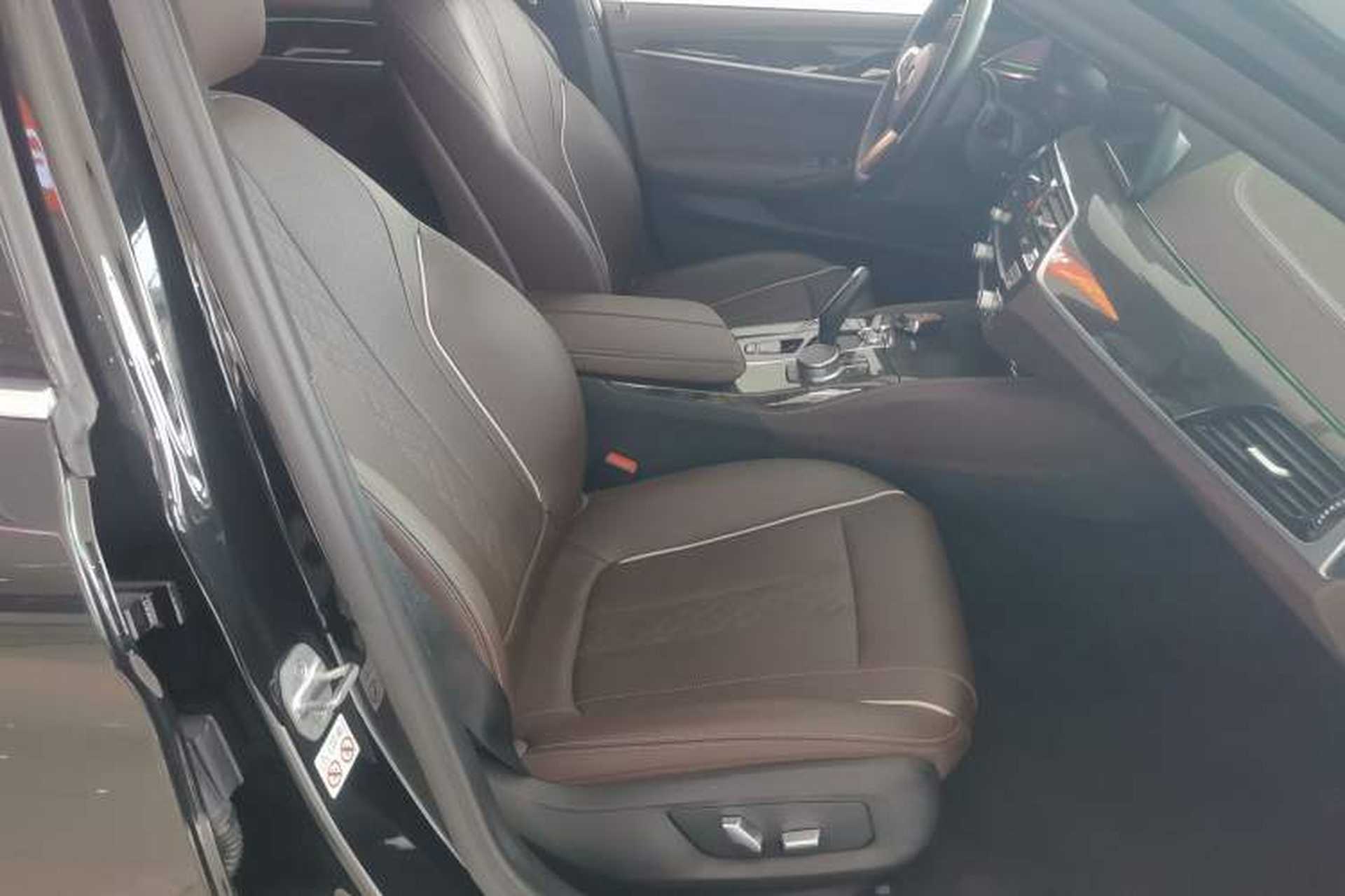 Used BMW 5 Series 2022 Restyled 525Li M Sport Package Right Front Seat