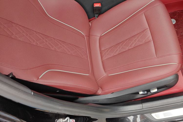 Used BMW 5 Series 2022 Restyled 525Li M Sport Package Right Front Seat