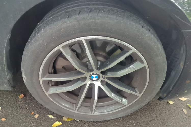 Used BMW 5 Series 2022 Restyled 525Li M Sport Package Right Front Wheel Hub