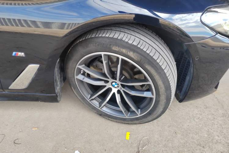 Used BMW 5 Series 2022 Restyled 525Li M Sport Package Right Front Wheel Hub