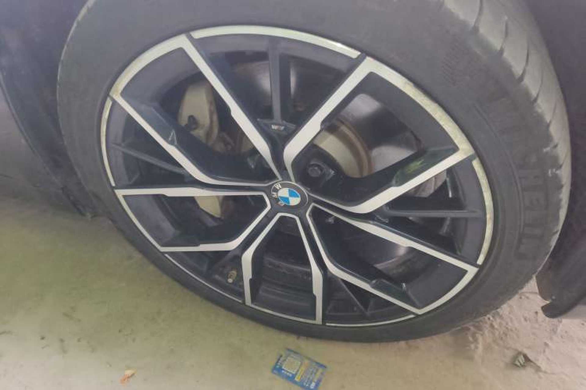 Used BMW 5 Series 2022 Restyled 530Li Luxury Edition M Sport Package Right Front Wheel Hub
