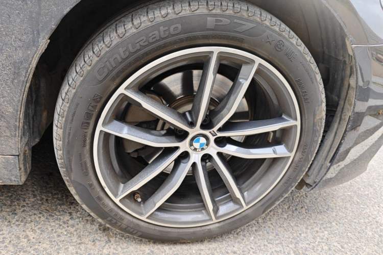Used BMW 5 Series 2022 Restyled 525Li M Sport Package Right Front Wheel Hub