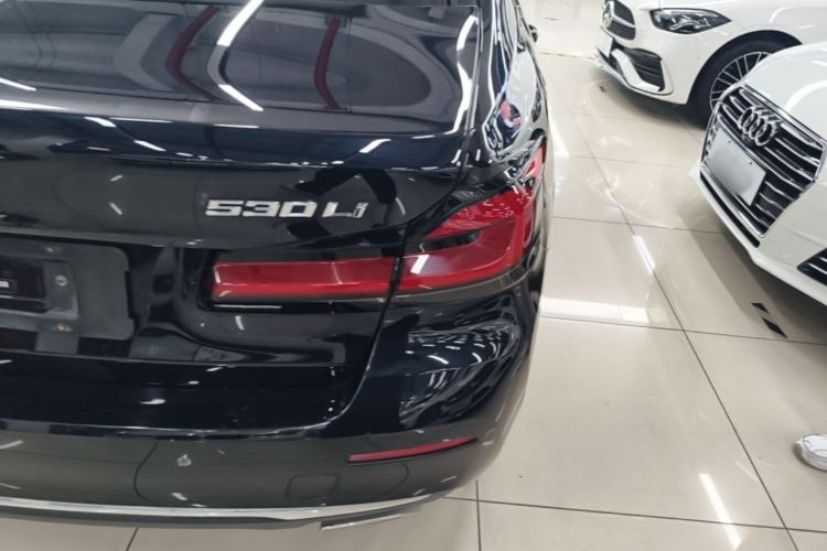 Used BMW 5 Series 2022 Second Facelift 530Li Executive Luxury Package Right Rear Taillight