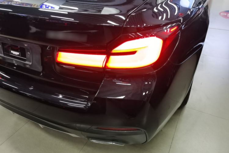 Used BMW 5 Series 2022 Restyled 530Li Leading Edition M Sport Package Right Rear Taillight