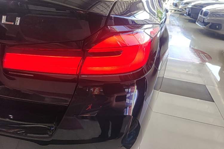 Used BMW 5 Series 2022 Second Facelift 525Li M Sport Package Right Rear Taillight