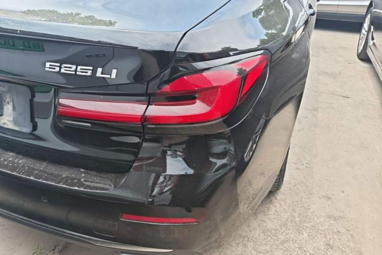 Used BMW 5 Series 2022 Restyled 525Li Luxury Package Right Rear Taillight