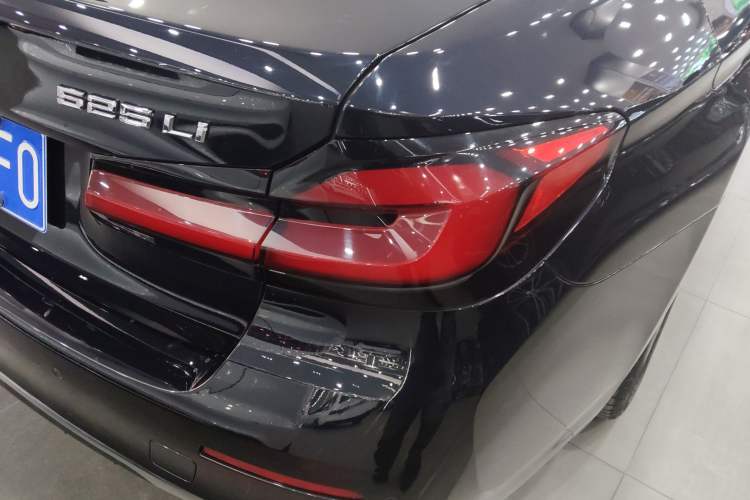 Used BMW 5 Series 2022 Restyled 525Li Luxury Package Right Rear Taillight
