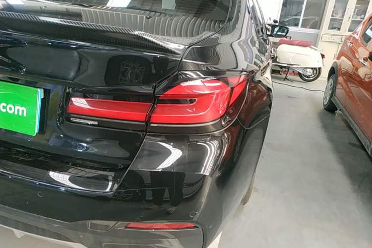 Used BMW 5 Series 2022 Revised Version 530Li xDrive M Sport Package Right Rear Taillight