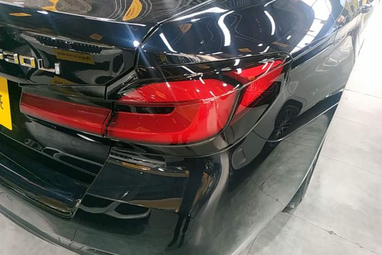 Used BMW 5 Series 2022 Second Facelift 525Li M Sport Package Right Rear Taillight