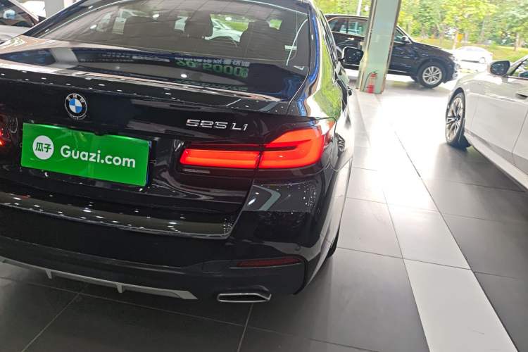 Used BMW 5 Series 2022 Restyled 525Li M Sport Package Right Rear Taillight