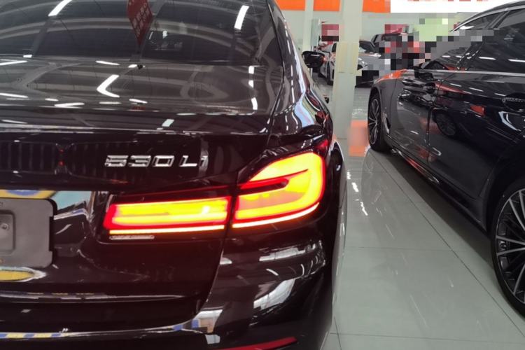 Used BMW 5 Series 2022 Second Facelift 530Li Luxury Edition Premium Package Right Rear Taillight