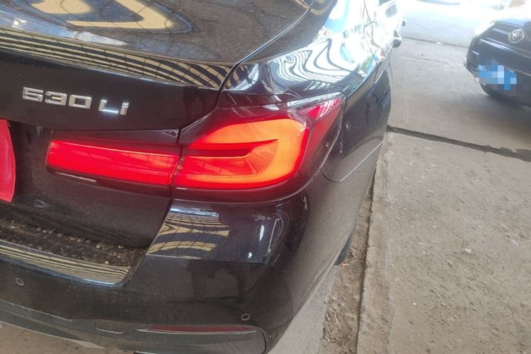Used BMW 5 Series 2022 Restyled 530Li Leading Edition M Sport Package Right Rear Taillight