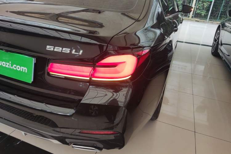 Used BMW 5 Series 2022 Restyled 525Li M Sport Package Right Rear Taillight