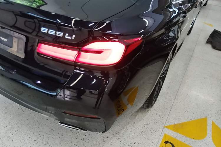 Used BMW 5 Series 2022 Second Facelift 525Li M Sport Package Right Rear Taillight