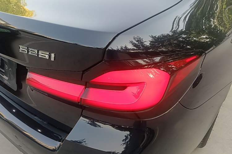 Used BMW 5 Series 2022 Second Facelift 525i M Sport Package Right Rear Taillight