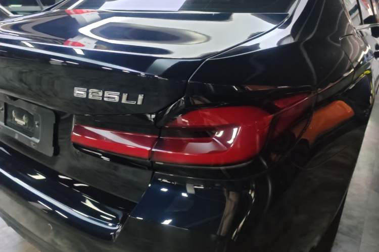 Used BMW 5 Series 2022 Second Facelift 525Li M Sport Package Right Rear Taillight