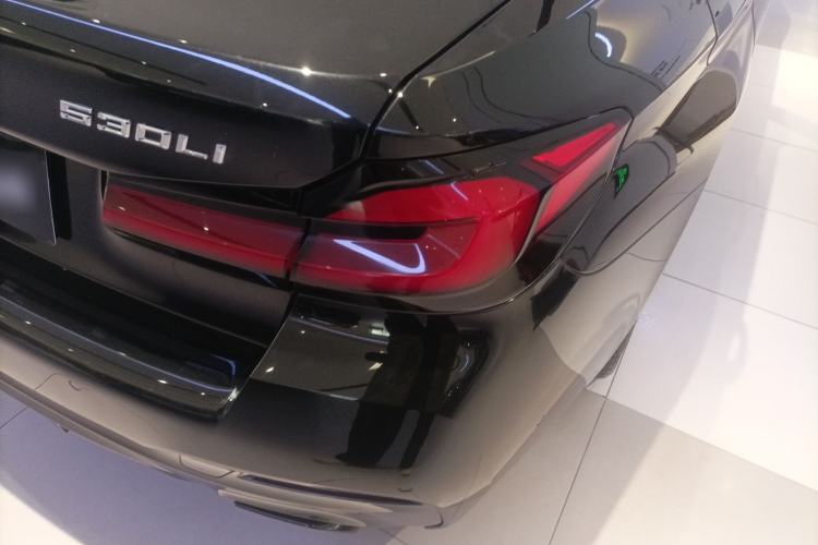 Used BMW 5 Series 2022 Second Facelift 530Li Leading Edition M Sport Package Right Rear Taillight