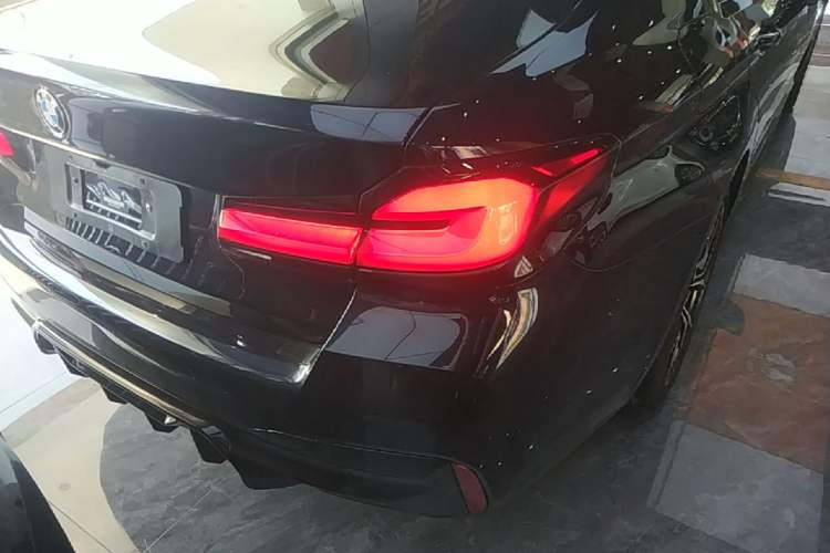 Used BMW 5 Series 2022 Revised Version 3 530Li Luxury Edition M Sport Package Right Rear Taillight