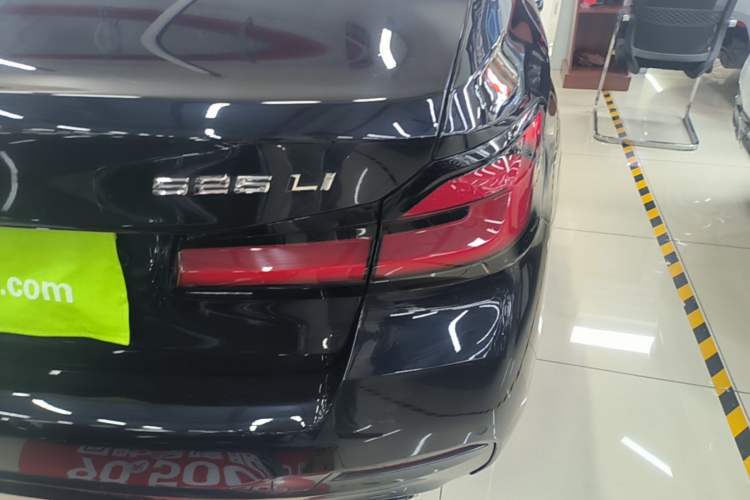 Used BMW 5 Series 2022 Second Facelift 525Li M Sport Package Right Rear Taillight