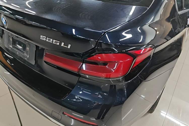 Used BMW 5 Series 2022 Restyled 525Li Luxury Package Right Rear Taillight