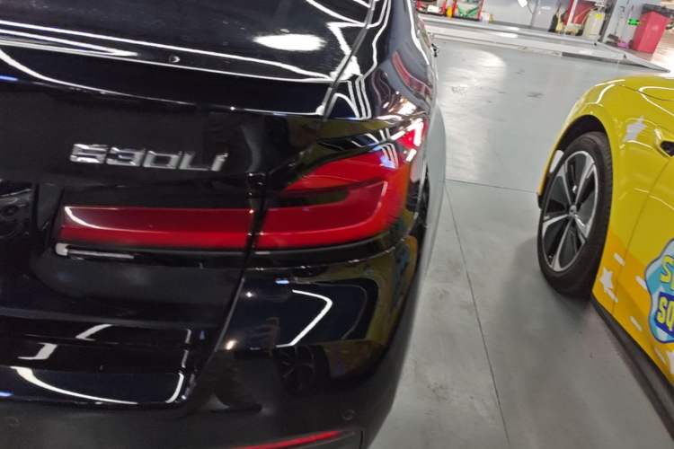 Used BMW 5 Series 2022 Second Facelift 530Li Leading Edition M Sport Package Right Rear Taillight