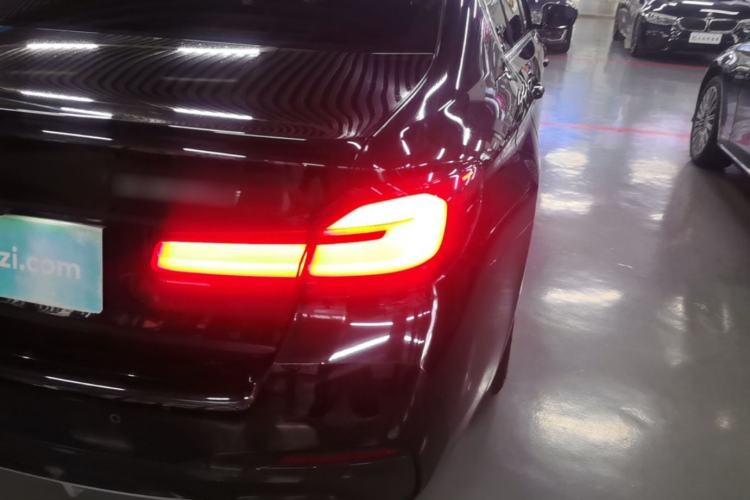 Used BMW 5 Series 2022 530Li Leading Model M Sport Package Right Rear Taillight