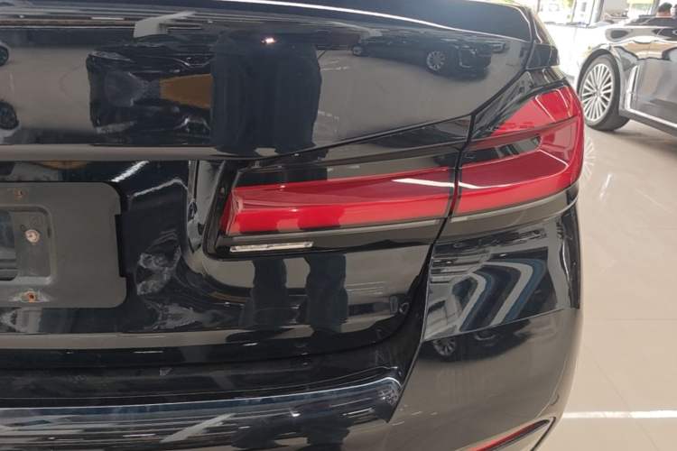 Used BMW 5 Series 2022 530Li Executive M Sport Package Right Rear Taillight