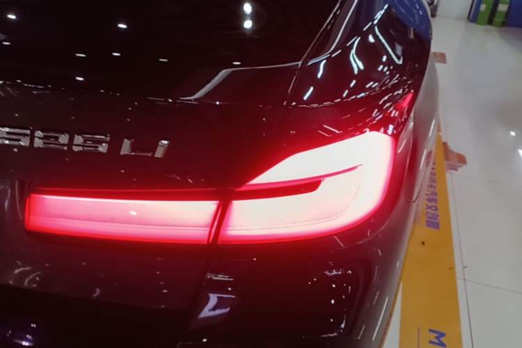 Used BMW 5 Series 2022 Second Facelift 525Li M Sport Package Right Rear Taillight