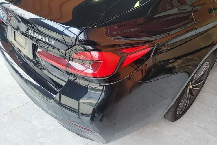 Used BMW 5 Series 2022 Second Facelift 530Li Leading Edition M Sport Package Right Rear Taillight