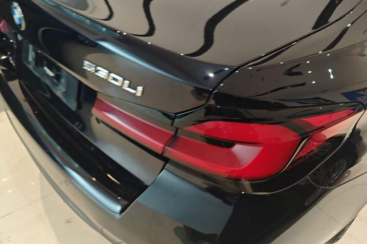 Used BMW 5 Series 2022 Second Facelift 530Li xDrive M Sport Package Right Rear Taillight