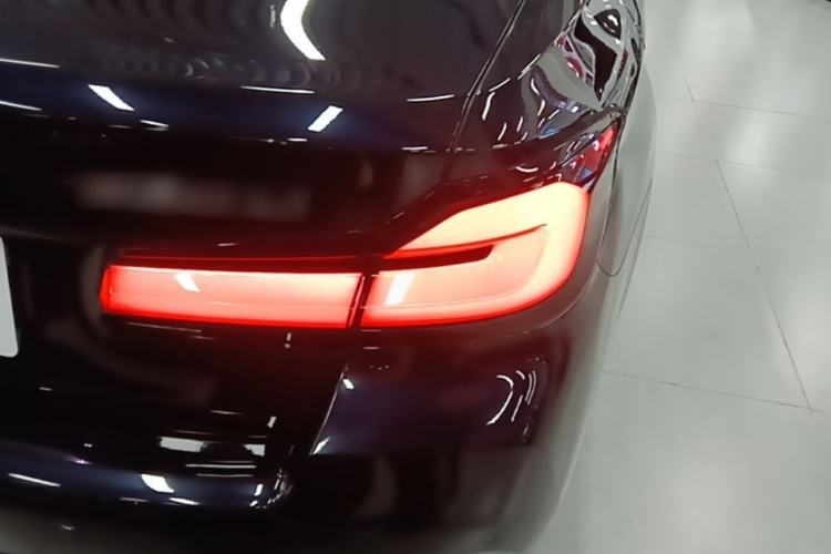 Used BMW 5 Series 2022 Revised Version 3 530Li Luxury Edition M Sport Package Right Rear Taillight