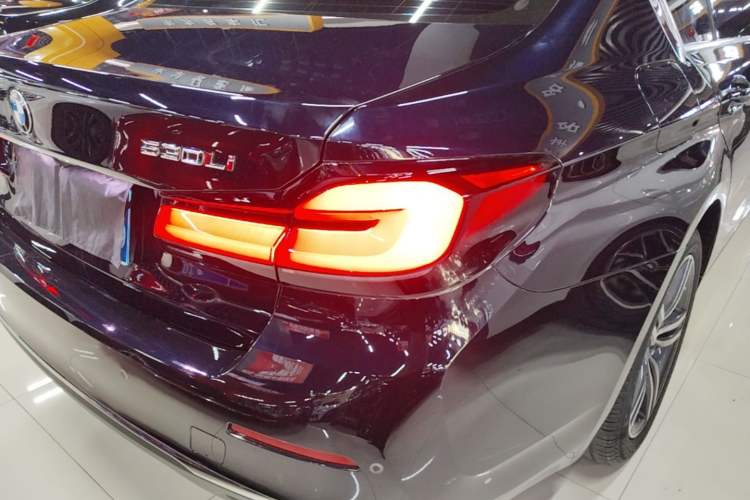 Used BMW 5 Series 2022 Second Facelift 530Li Leading Edition Luxury Package Right Rear Taillight