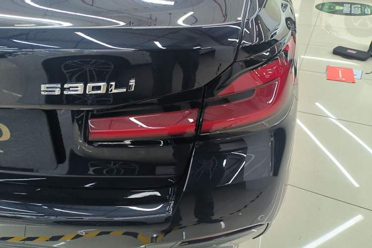 Used BMW 5 Series 2022 Second Facelift 530Li Leading Edition M Sport Package Right Rear Taillight