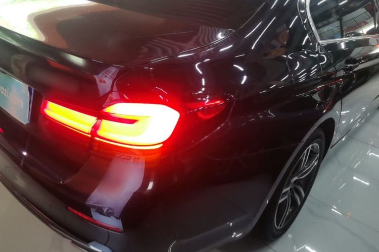 Used BMW 5 Series 2022 Second Facelift 530Li Leading Edition Luxury Package Right Rear Taillight