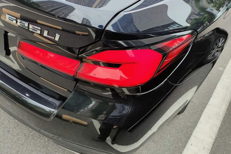 Used BMW 5 Series 2022 Restyled 525Li M Sport Package Right Rear Taillight