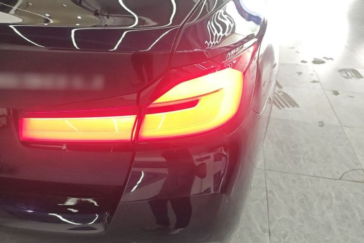 Used BMW 5 Series 2022 Second Facelift 530Li Leading Edition M Sport Package Right Rear Taillight
