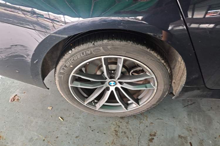 Used BMW 5 Series 2022 Second Facelift 525Li M Sport Package Right Rear Wheel Hub