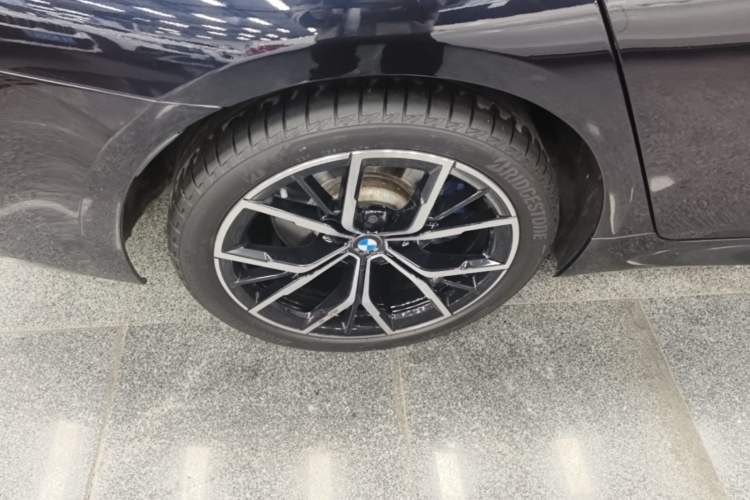 Used BMW 5 Series 2022 Second Facelift 530i M Sport Package Right Rear Wheel Hub