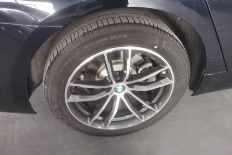 Used BMW 5 Series 2022 Restyled 525Li M Sport Package Right Rear Wheel Hub