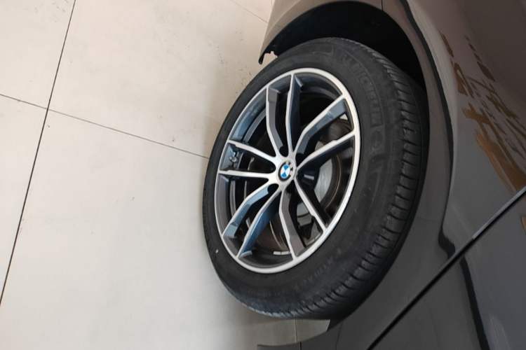 Used BMW 5 Series 2022 Restyled 525Li M Sport Package Right Rear Wheel Hub
