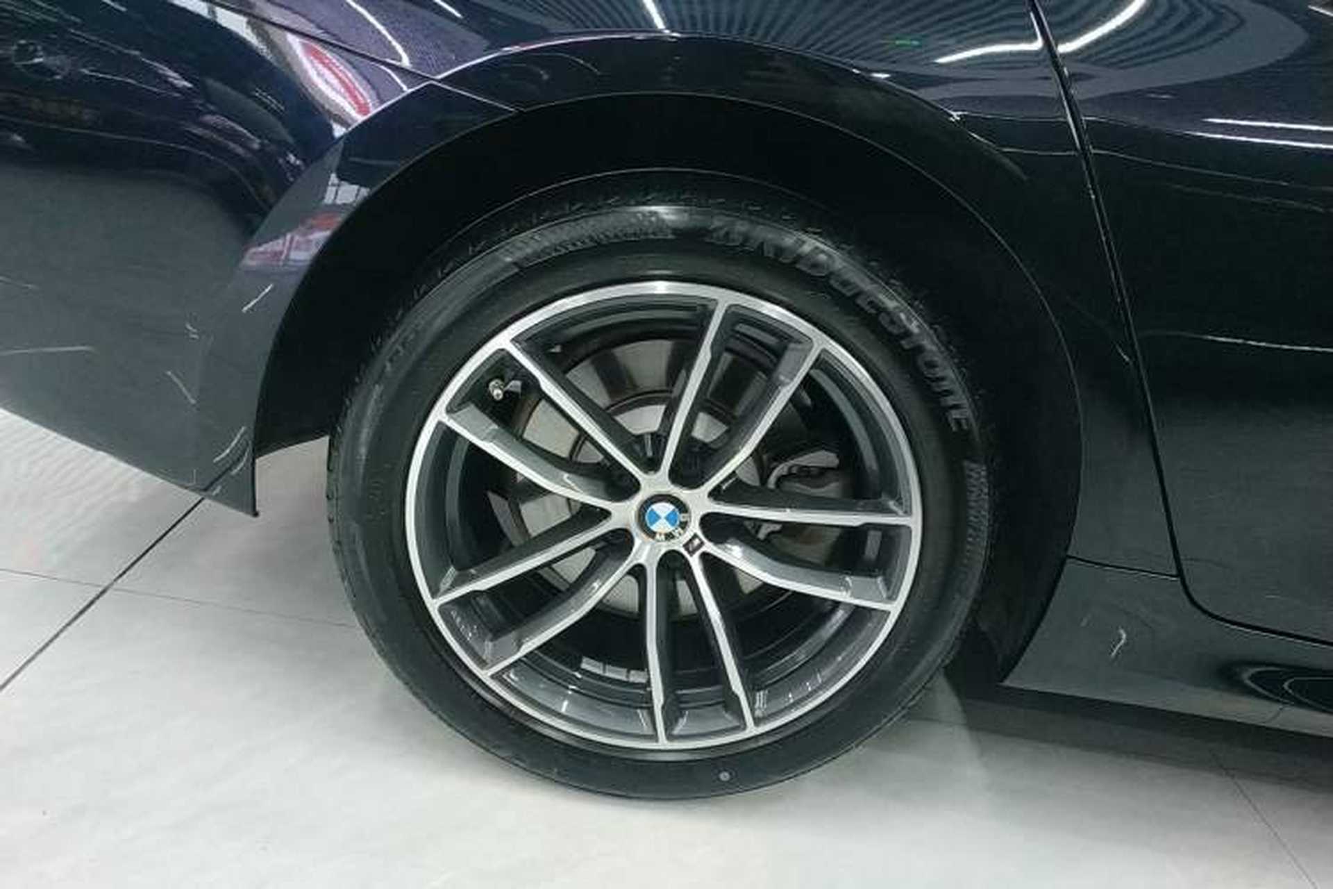 Used BMW 5 Series 2022 Second Facelift 525Li M Sport Package Right Rear Wheel Hub