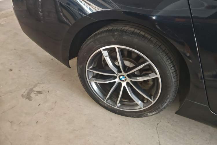 Used BMW 5 Series 2022 Restyled 525Li M Sport Package Right Rear Wheel Hub