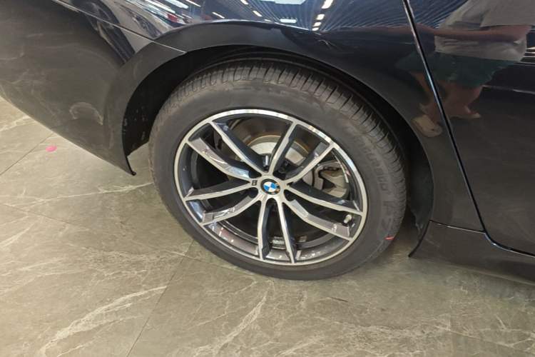 Used BMW 5 Series 2022 Restyled 525Li M Sport Package Right Rear Wheel Hub