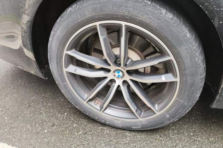Used BMW 5 Series 2022 Second Facelift 525Li M Sport Package Right Rear Wheel Hub