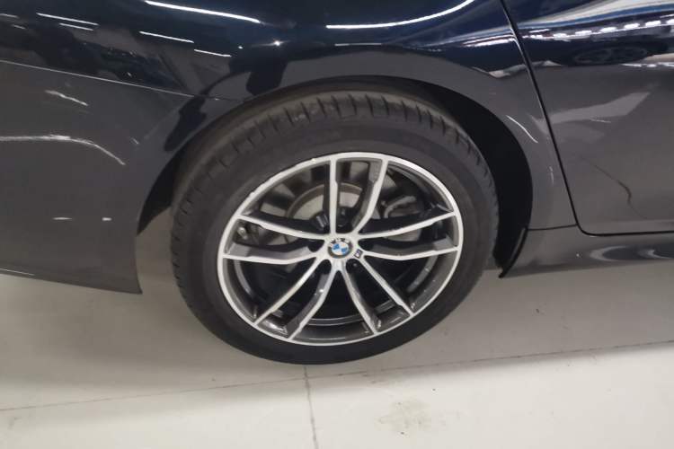 Used BMW 5 Series 2022 Restyled 525Li M Sport Package Right Rear Wheel Hub